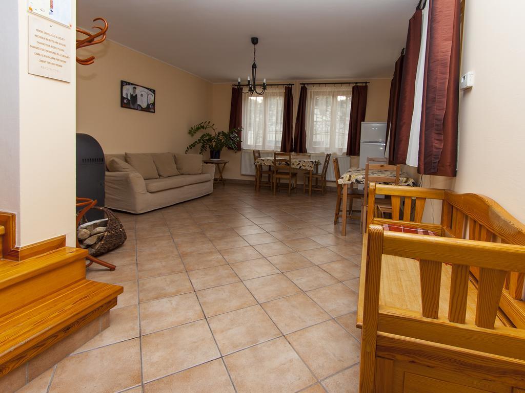 Amadeus Vendeghaz Hotel Esztergom Luaran gambar