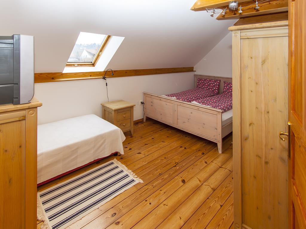 Amadeus Vendeghaz Hotel Esztergom Bilik gambar