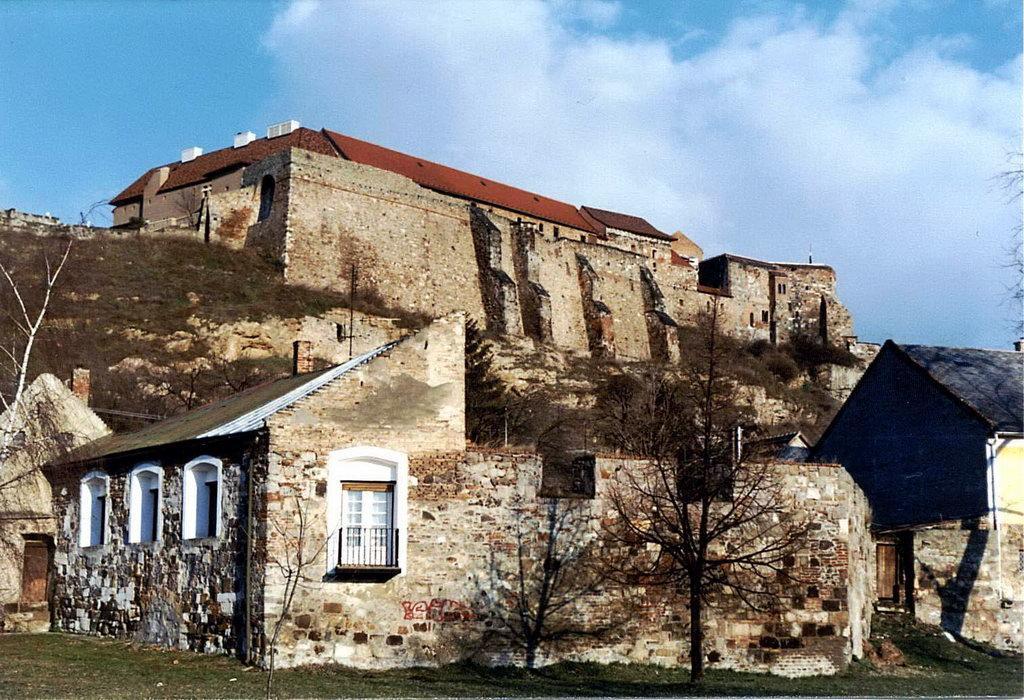 Amadeus Vendeghaz Hotel Esztergom Luaran gambar