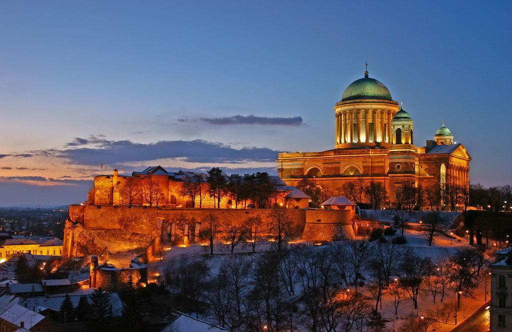 Amadeus Vendeghaz Hotel Esztergom Luaran gambar