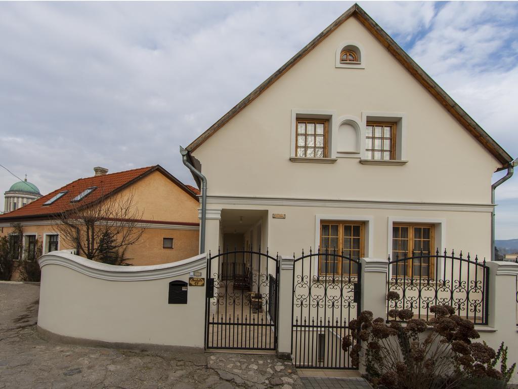 Amadeus Vendeghaz Hotel Esztergom Luaran gambar